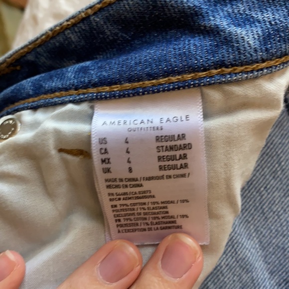 ‼️SOLD‼️ American Eagle Blue Mom Jeans - Picture 5 of 5